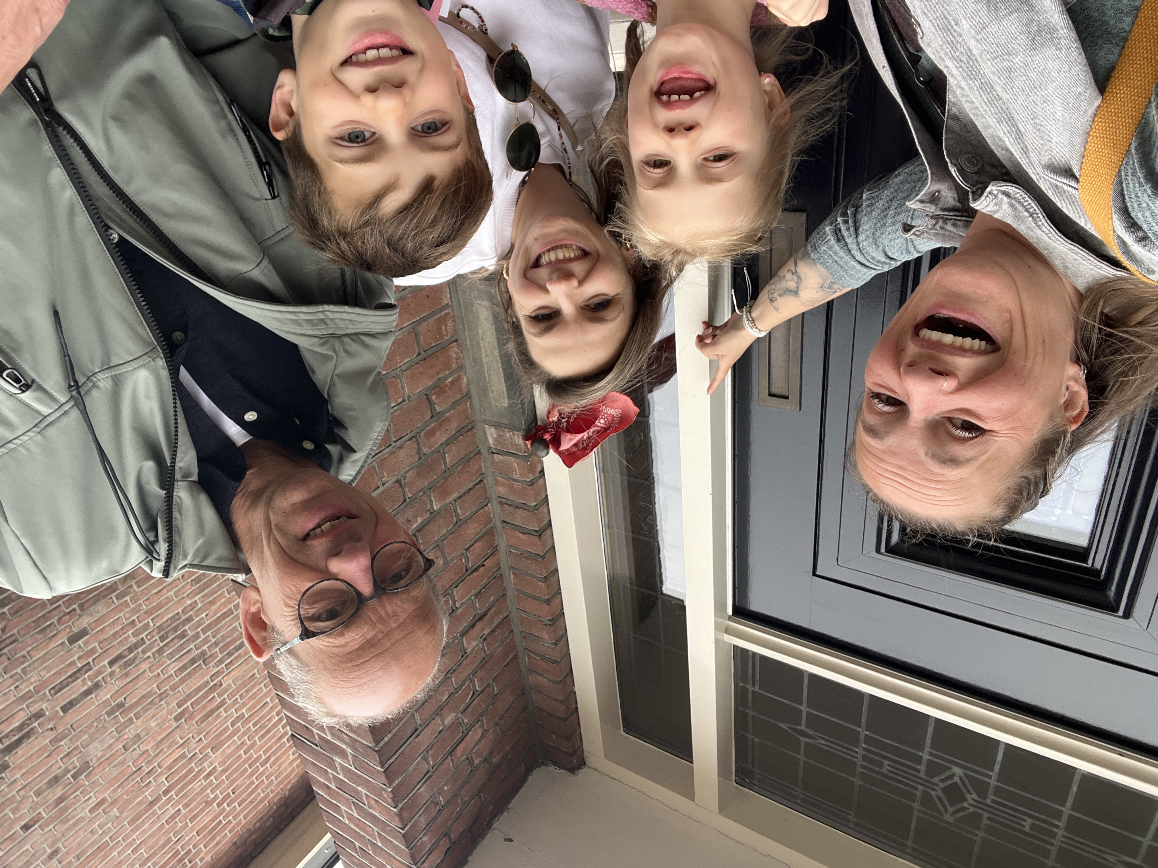 Selfie van Team Piet bij Doctor van Beurdenstraat 14