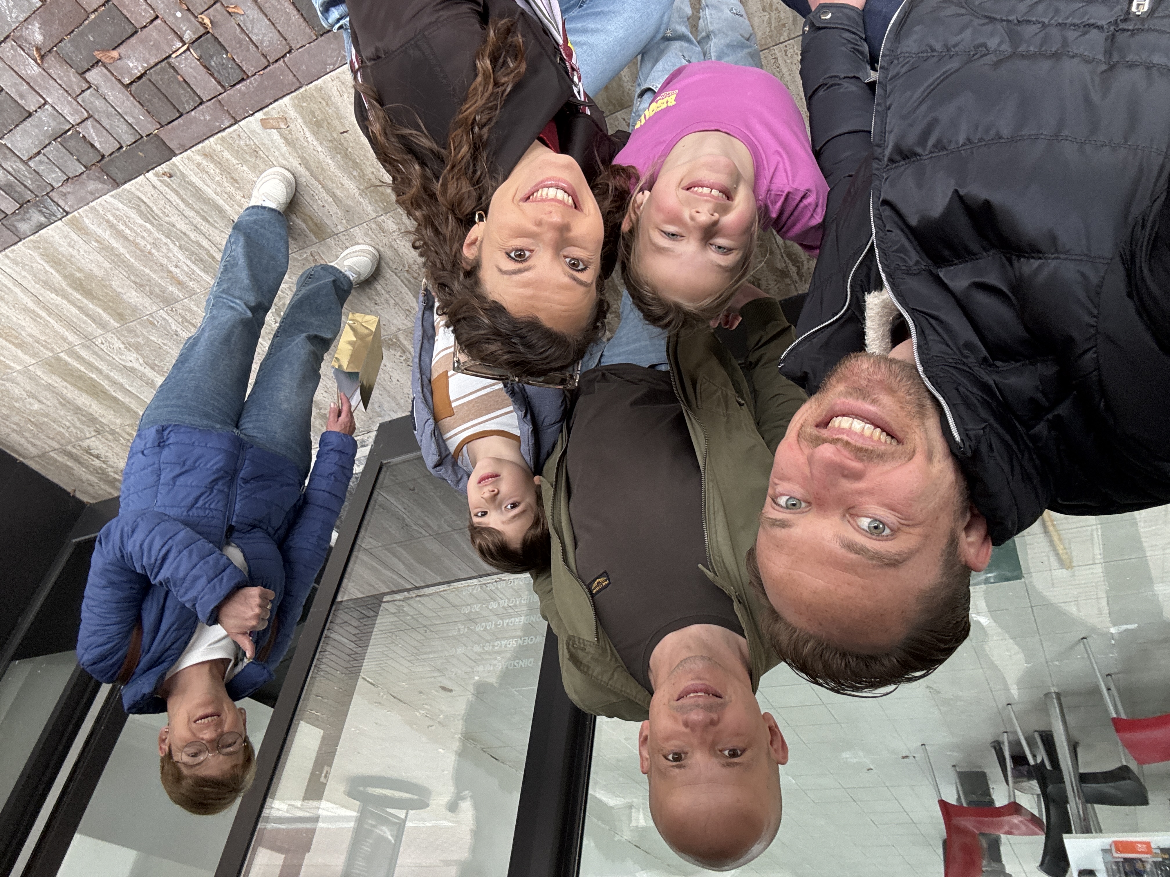 Selfie van Team Mieke bij Hoofdstraat 52