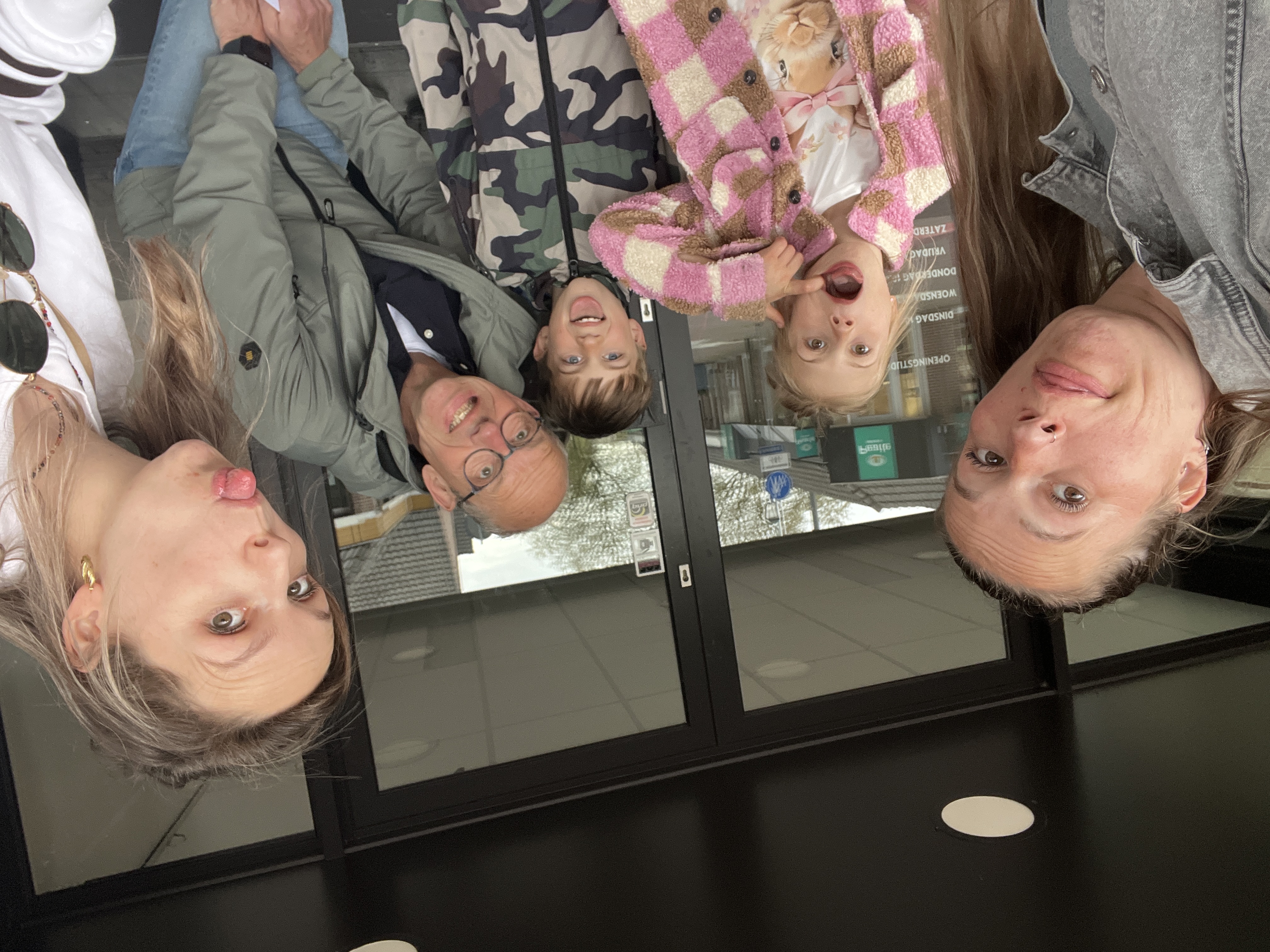 Selfie van Team Piet bij Hoofdstraat 52