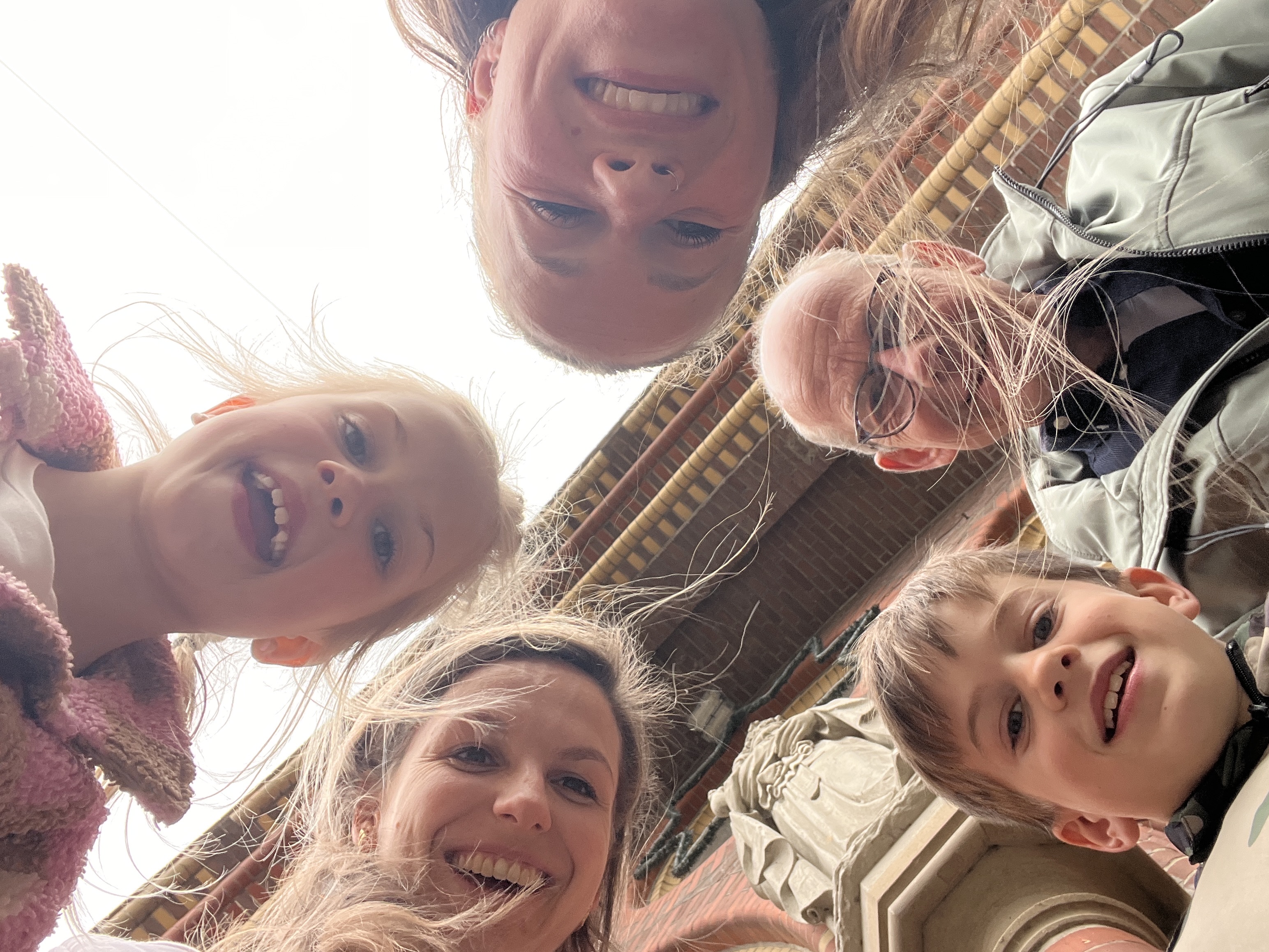 Selfie van Team Piet bij Johannes de Doper kerk