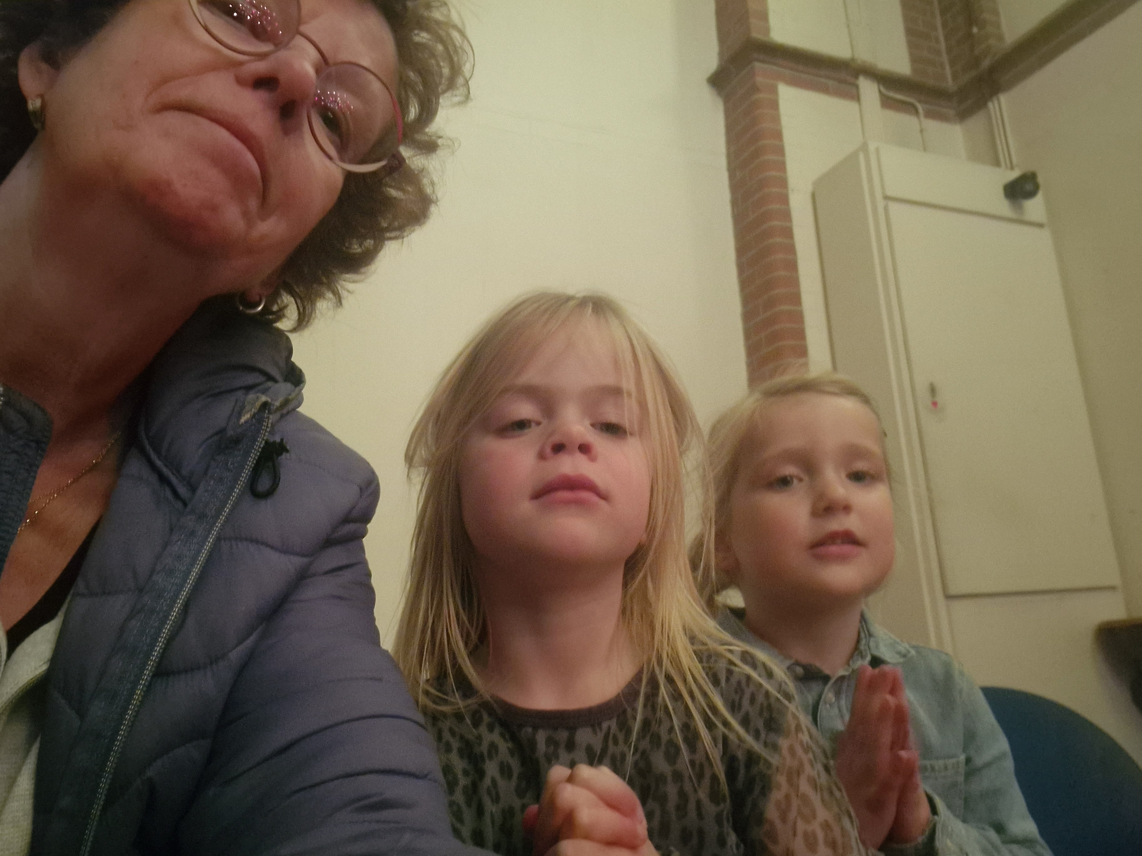 Selfie van Team Roos bij Johannes de Doper kerk
