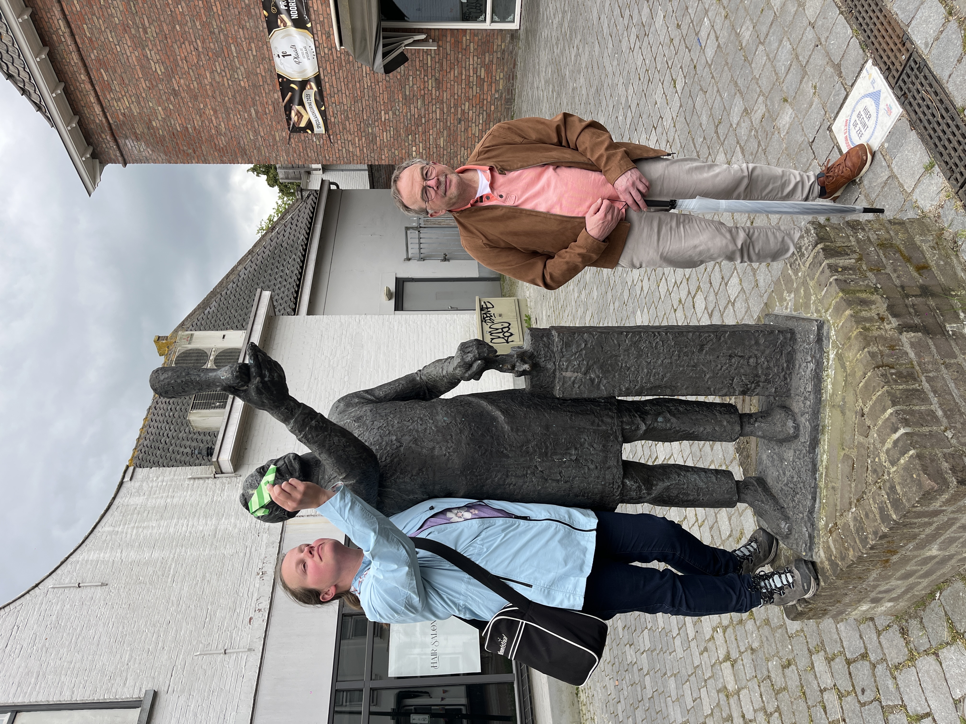 Selfie van Team Wil bij Meester Schoenmaker