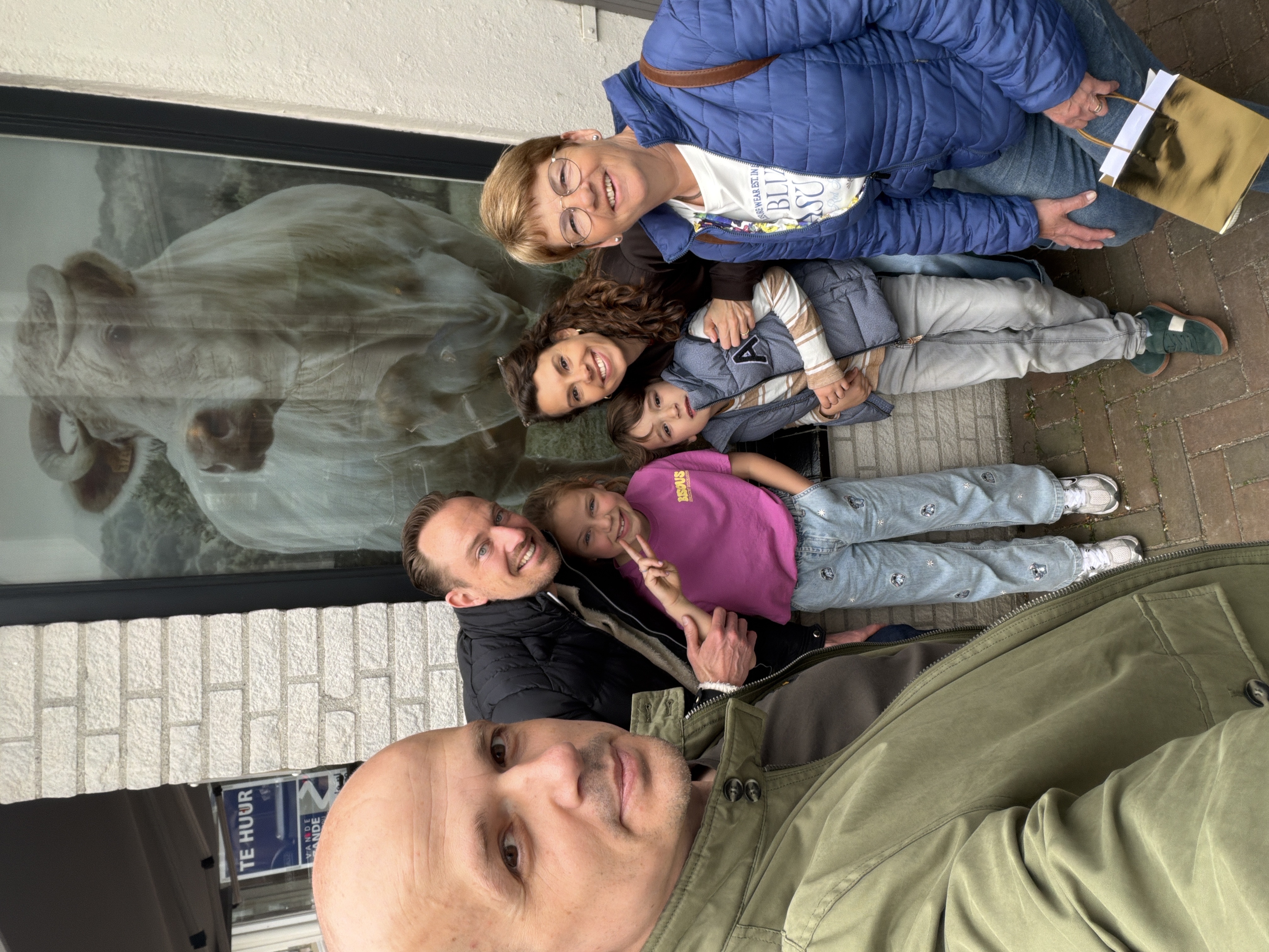 Selfie van Team Mieke bij Slagerij van Summeren